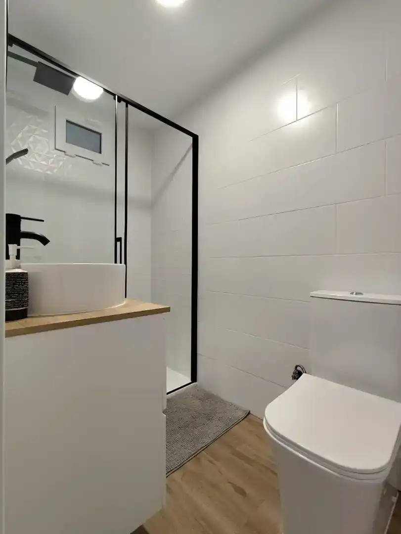 Bany de Apartament de lloguer en Ciudad Aljarafe