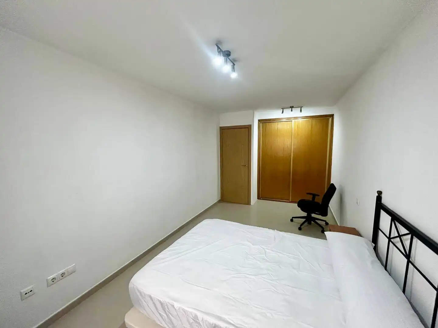 Wohnung zur Miete in Carrer Alicante, Haygon - Universidad