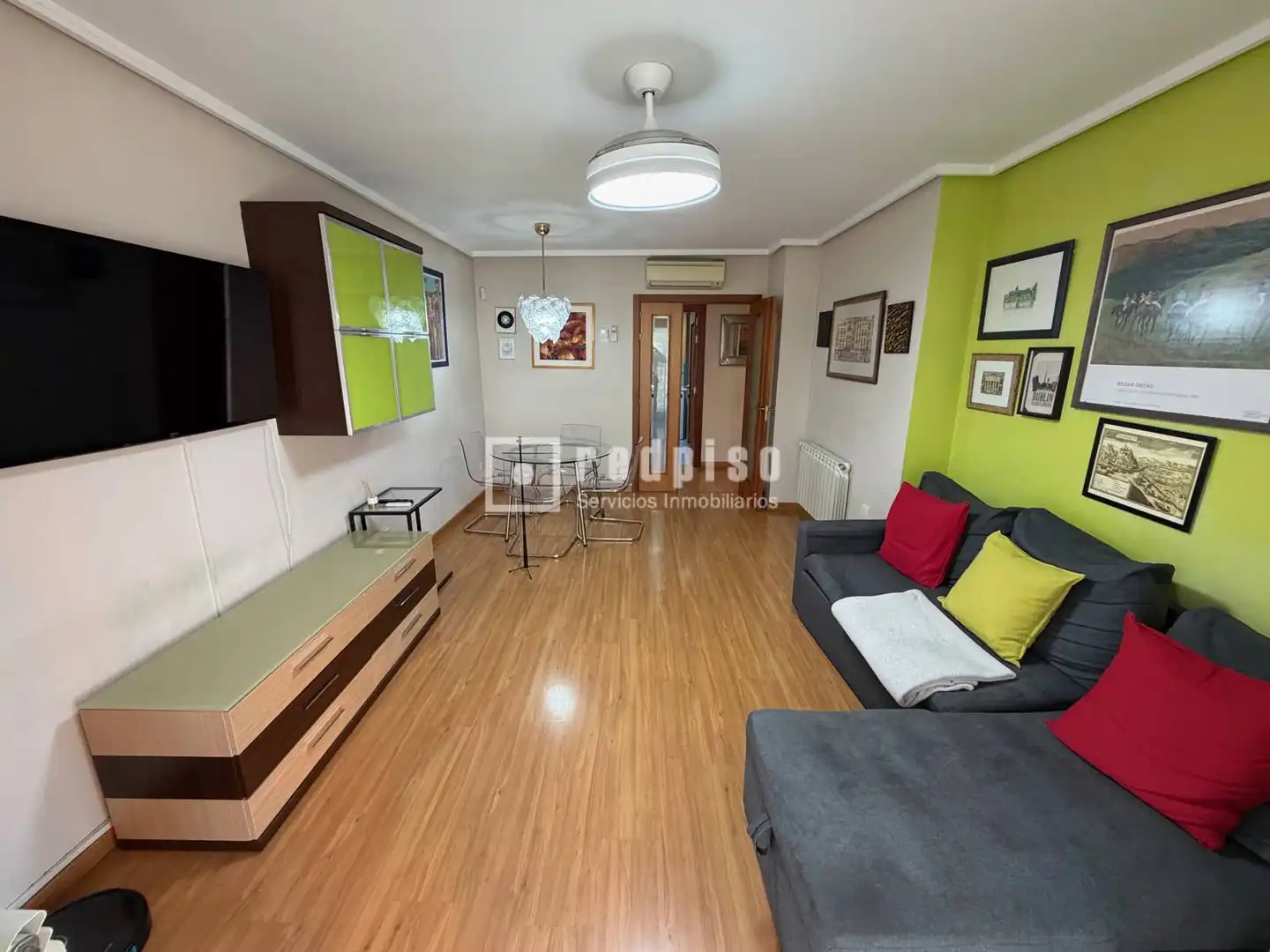 Living room of Flat for sale in  Madrid Capital  with Air Conditioner, Heating and Private garden