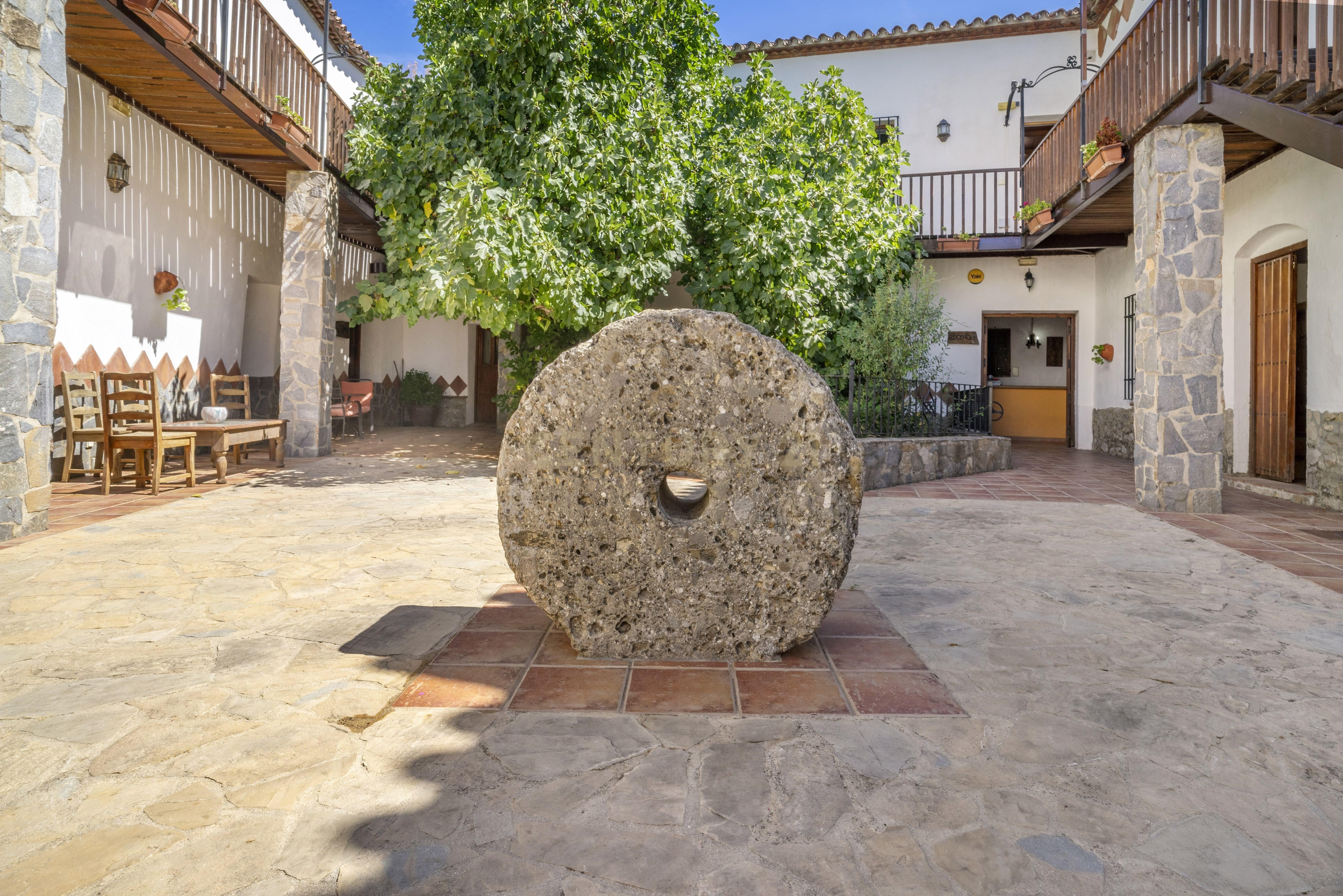 Building for sale in Benaoján