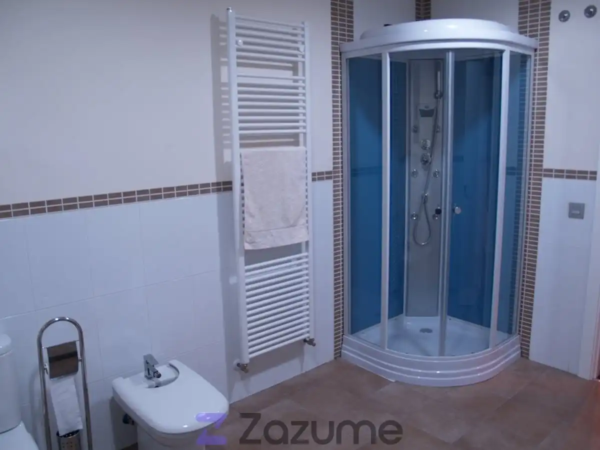 Baño de Casa o chalet de alquiler en Aldeamayor de San Martín con Calefacción, Jardín privado y Terraza