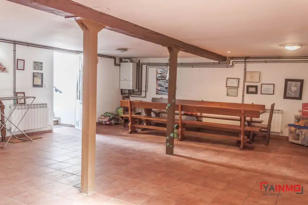 Casa adosada en venda en Vitoria - Gasteiz amb Calefacció i Jardí privat