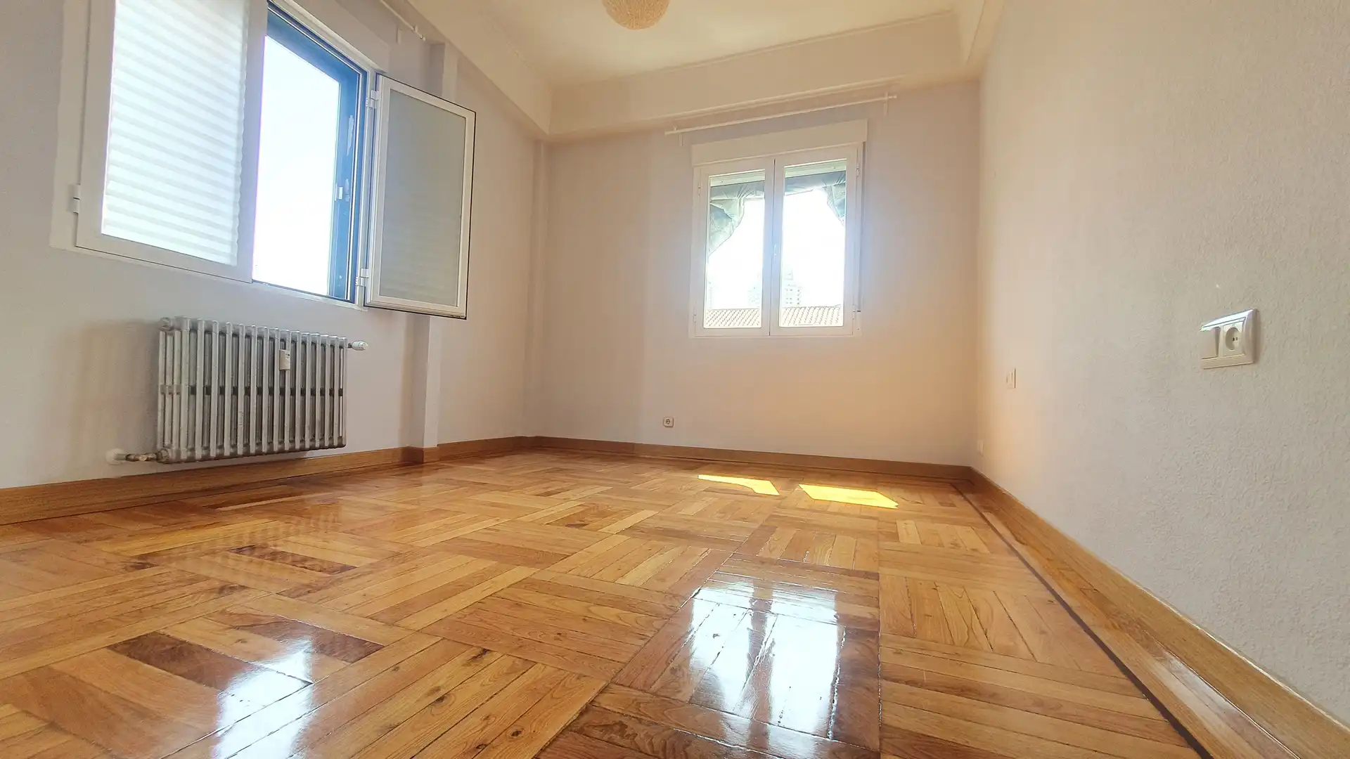 Flat for rent in Calle de San Bernardo, Universidad - Malasaña