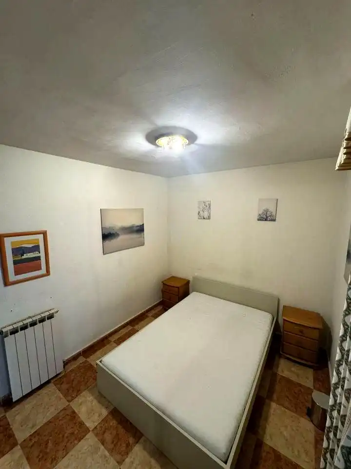 Bedroom of Flat for share in Madrid  with Furnished