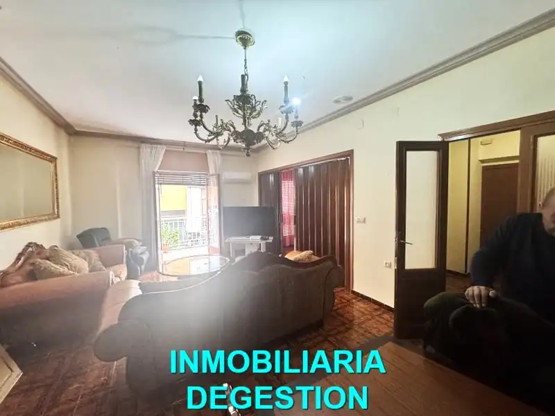 Wohnzimmer von Wohnung zum Verkauf in Linares mit Klimaanlage, Heizung und Terrasse