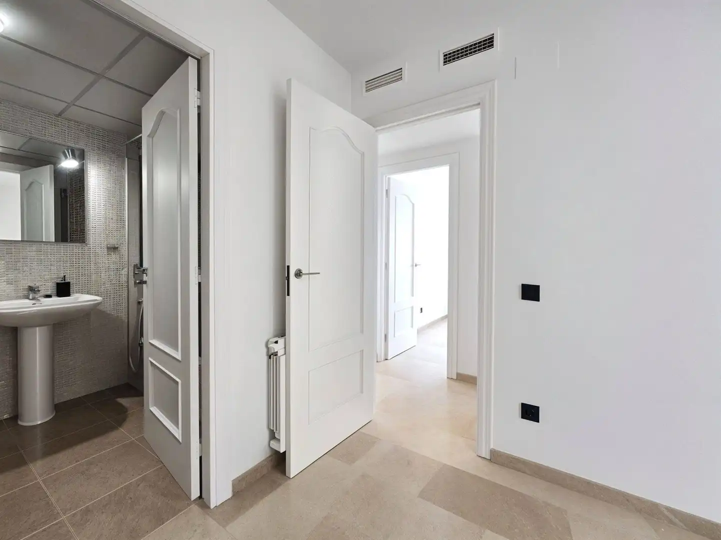 Wohnung zum Verkauf in Reus mit Klimaanlage, Heizung und Terrasse
