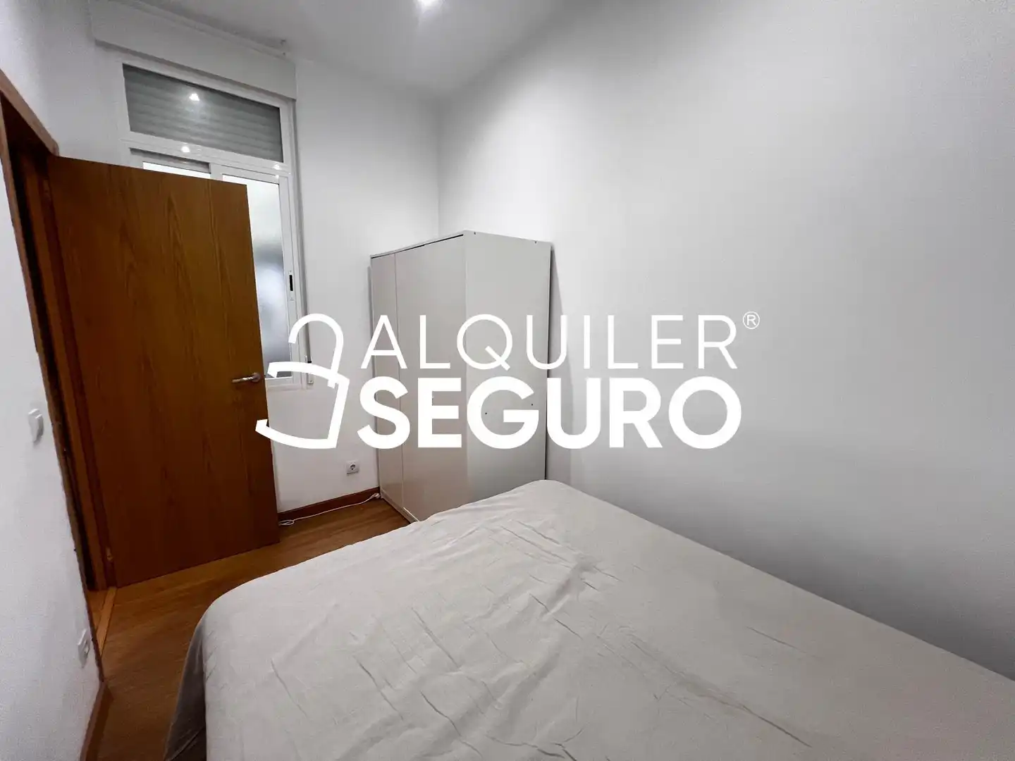 Bedroom of Flat for rent in Madrid  with Heating and Furnished