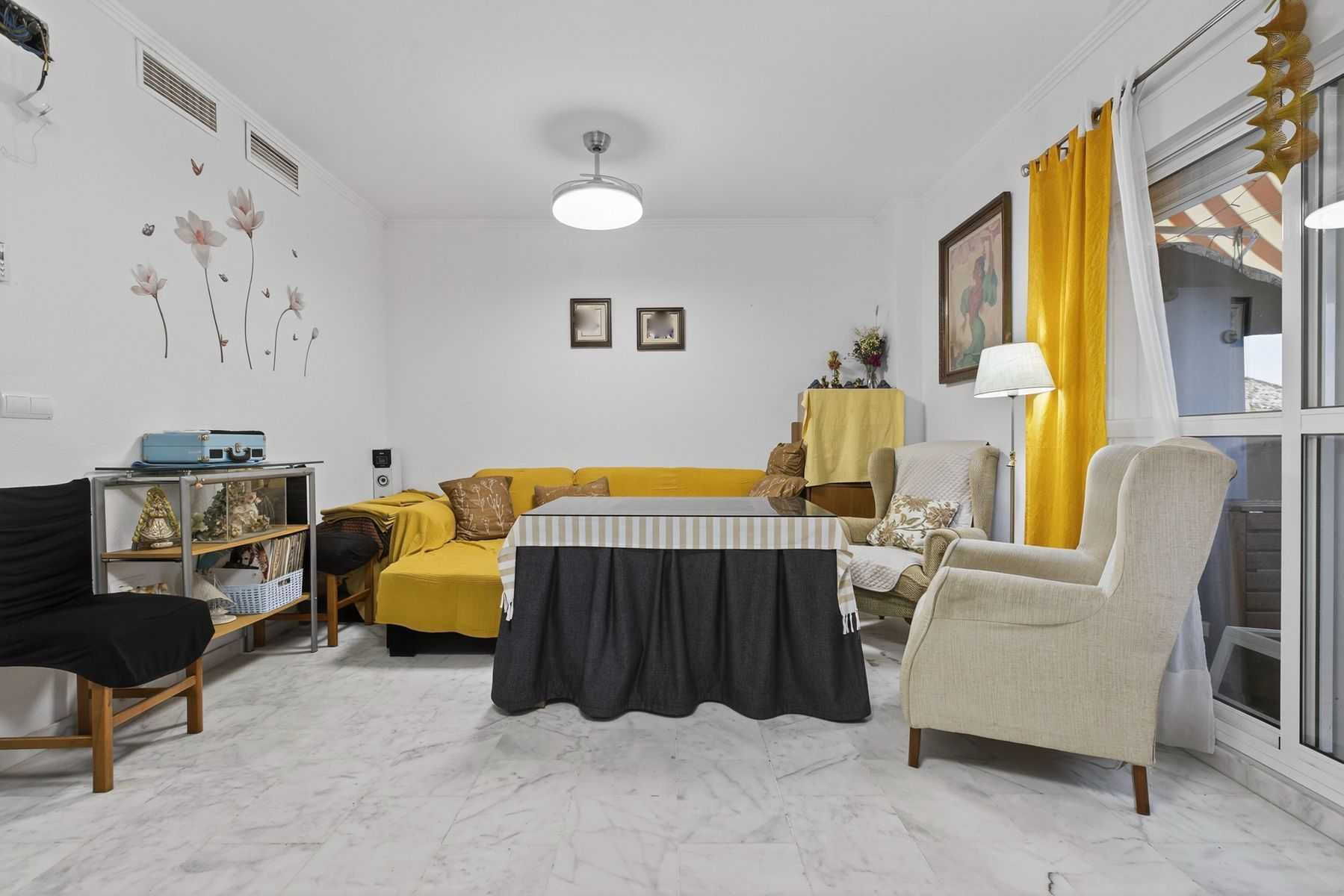 Sala d'estar de Pis en venda en Burguillos amb Aire condicionat i Calefacció