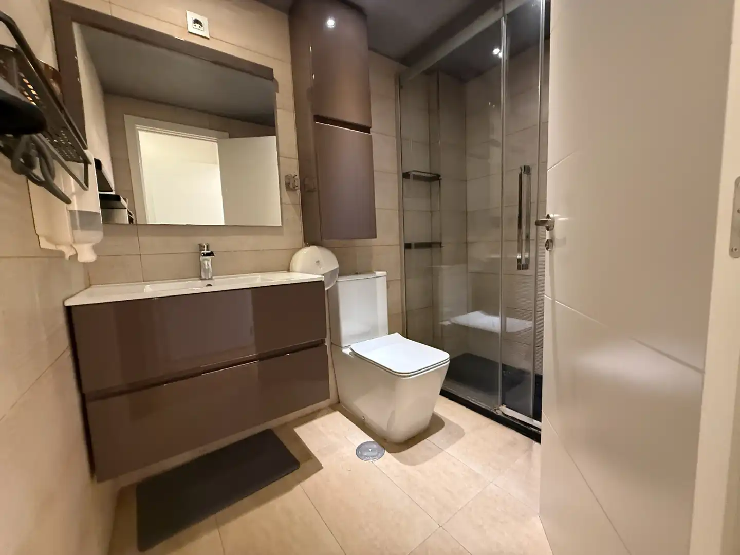 Baño de Piso en venta en Parque Oeste - Fuente Cisneros