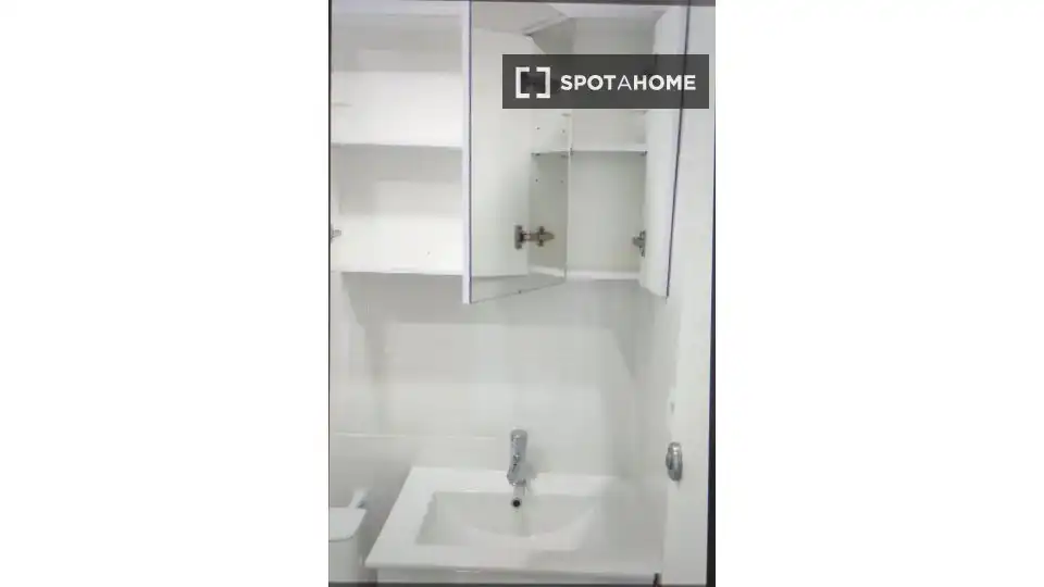 Room in Pubilla Cases