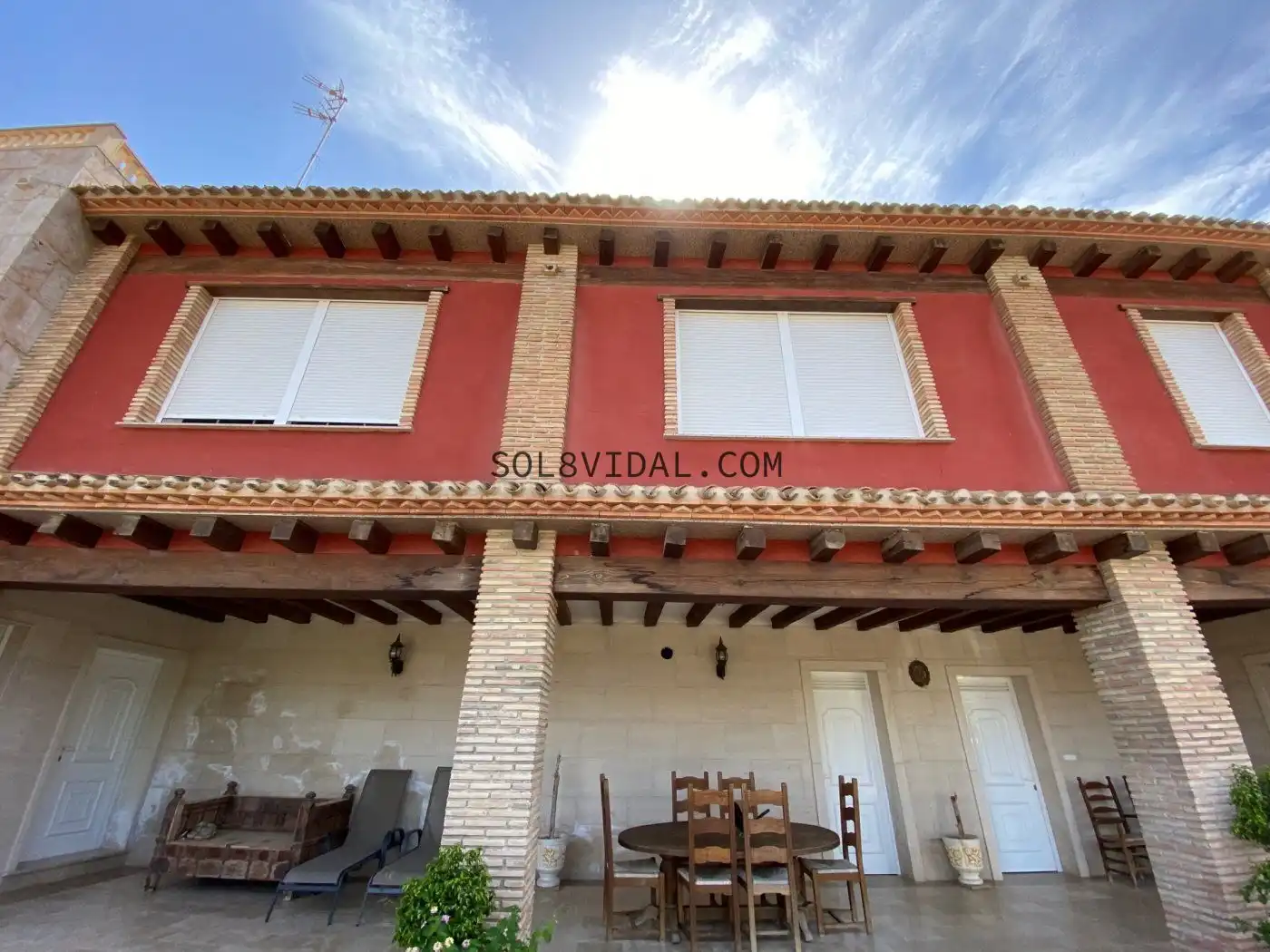 Vista exterior de Casa o xalet en venda en Orihuela amb Aire condicionat, Jardí privat i Terrassa