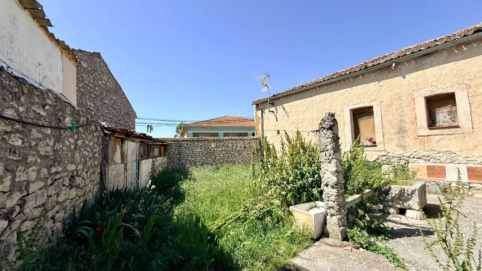 Houses for sale in Viloria  with Heating, Private garden and Furnished