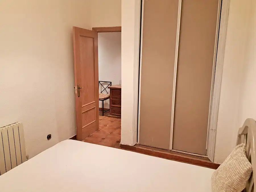 Schlafzimmer von Haus oder Chalet zum Verkauf in Navalagamella mit Heizung, Privatgarten und Parkett