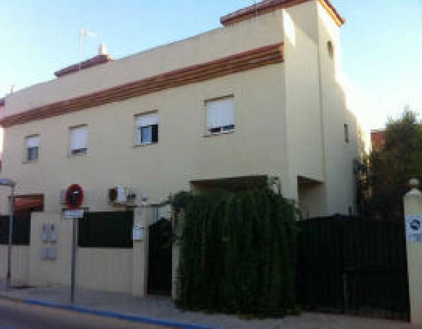 Casa adosada en Venta en VIRGEN DE LOS REYES en Bollullos de la Mitación