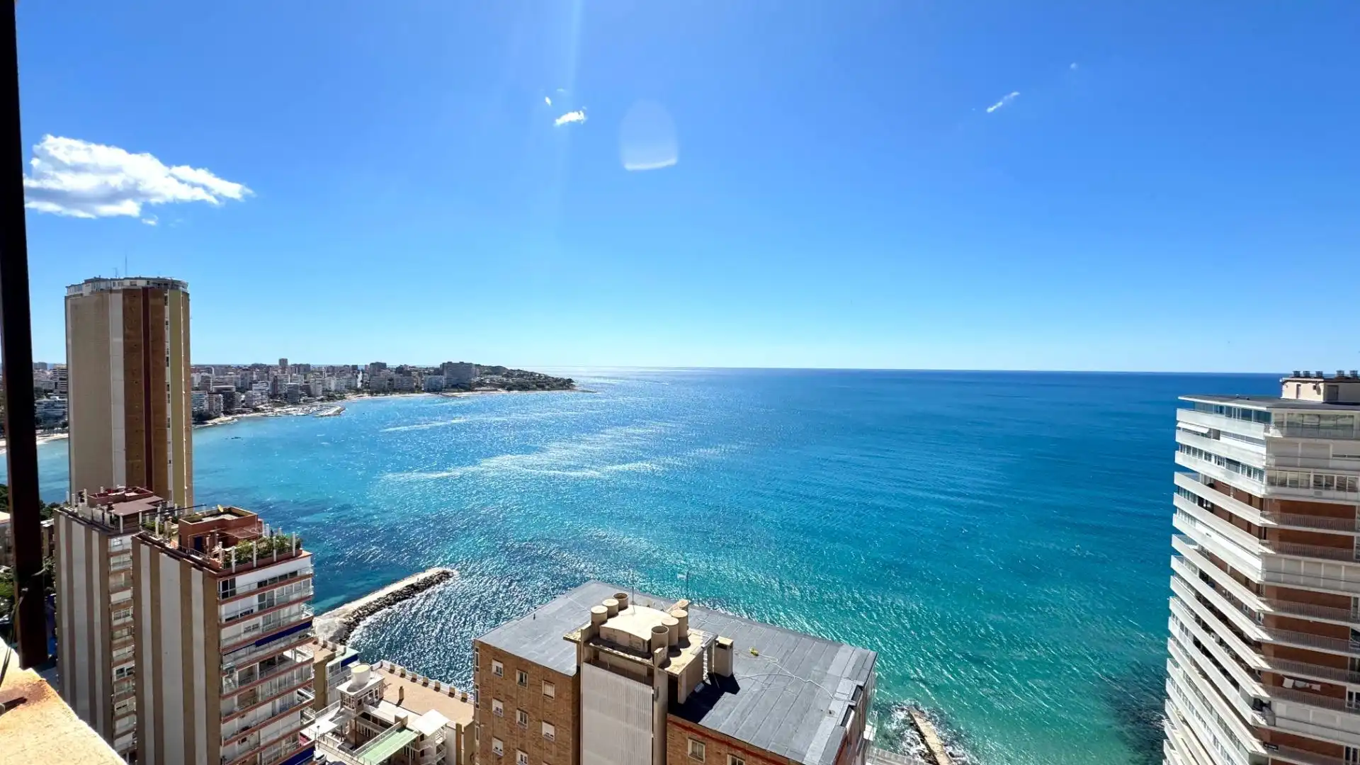 Vista exterior de Pis en venda en Alicante / Alacant amb Calefacció, Moblat i Jacuzzi