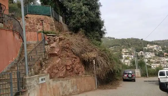 Terreny residencial en venda a Carrer de la Parellada 99