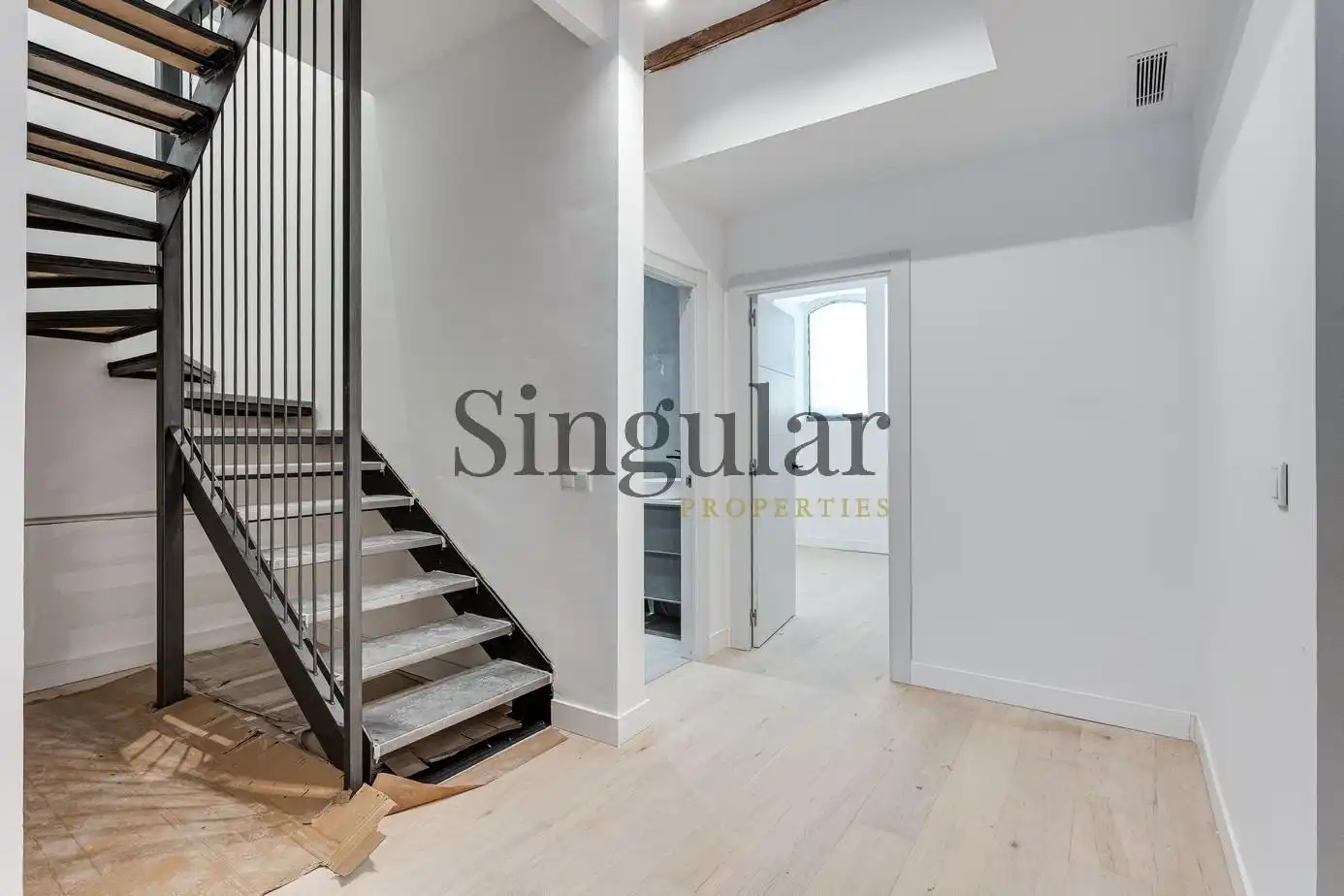 Dúplex en venta en Barcelona con Aire acondicionado, Calefacción y Jardín privado