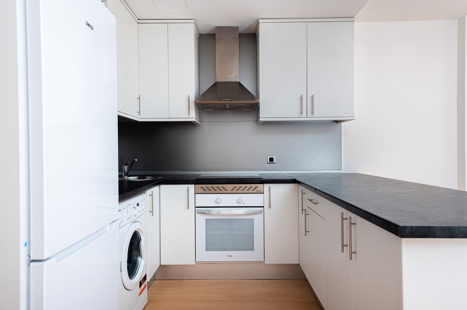 Cuina de Pis en venda en Pinto amb Parquet i Terrassa