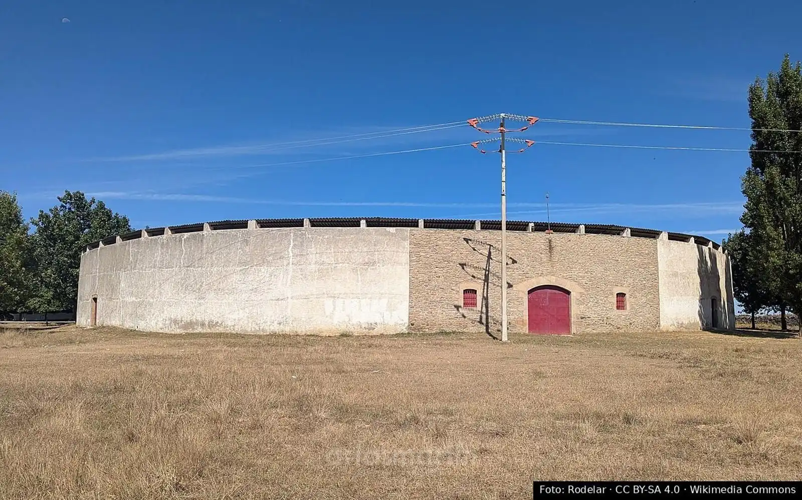 Vista exterior de Edificio en venta en Vitigudino, Salamanca