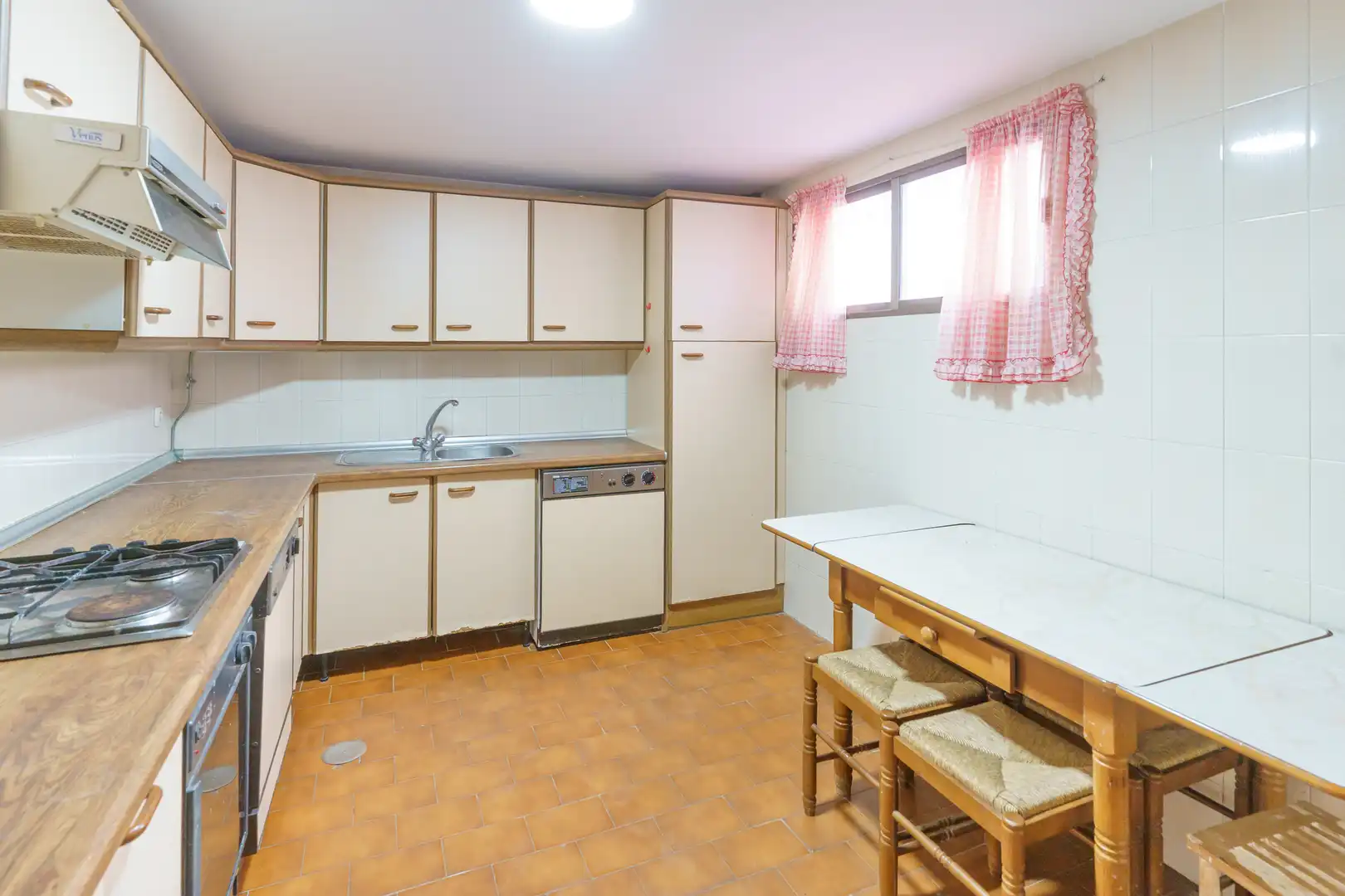 Cocina de Piso en venta en Almonte con Terraza, Trastero y Amueblado