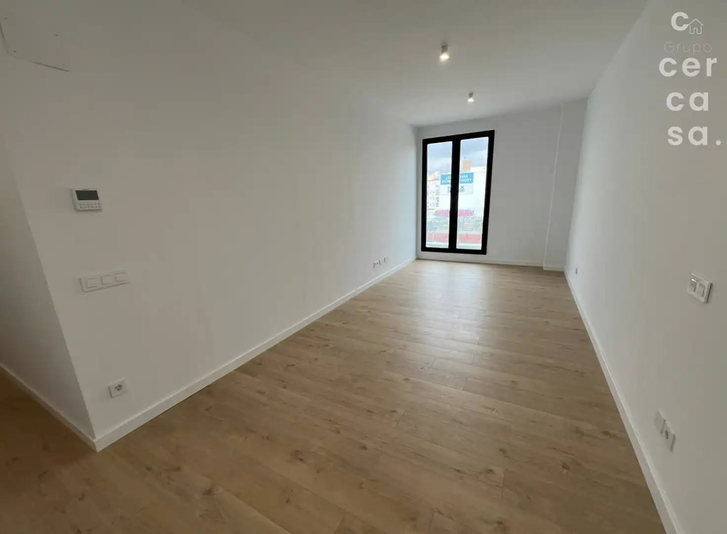 Bedroom of Flat for rent in Valencia  with Air Conditioner, Heating and Storage room