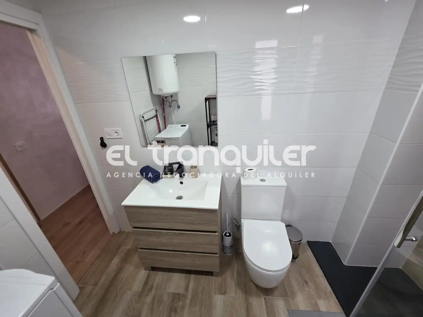 Badezimmer von Wohnung zur Miete in Madrid mit Klimaanlage, Möbliert und Waschmaschine