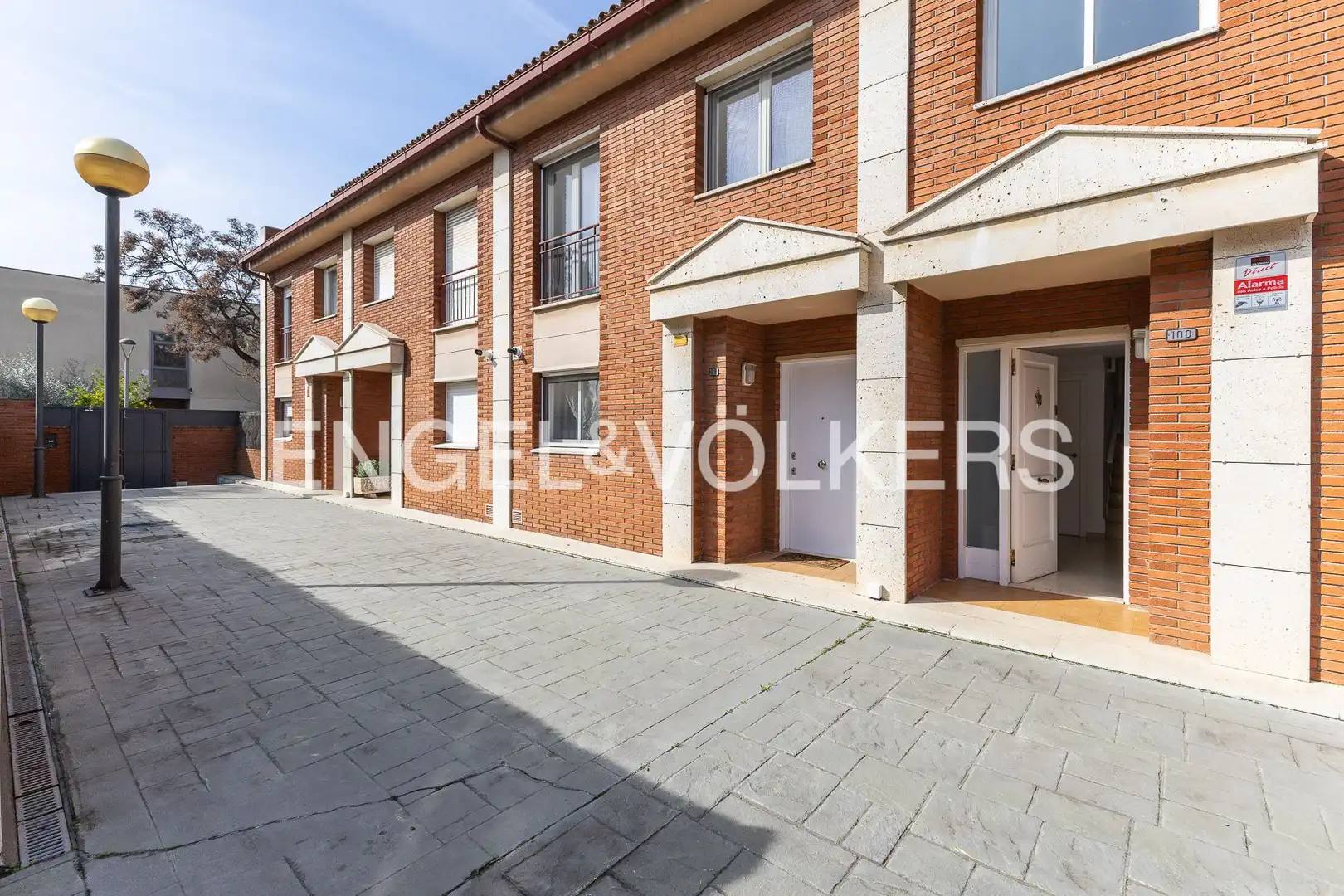 Exterior view of Houses for sale in Sant Cugat del Vallès  with Heating and Private garden