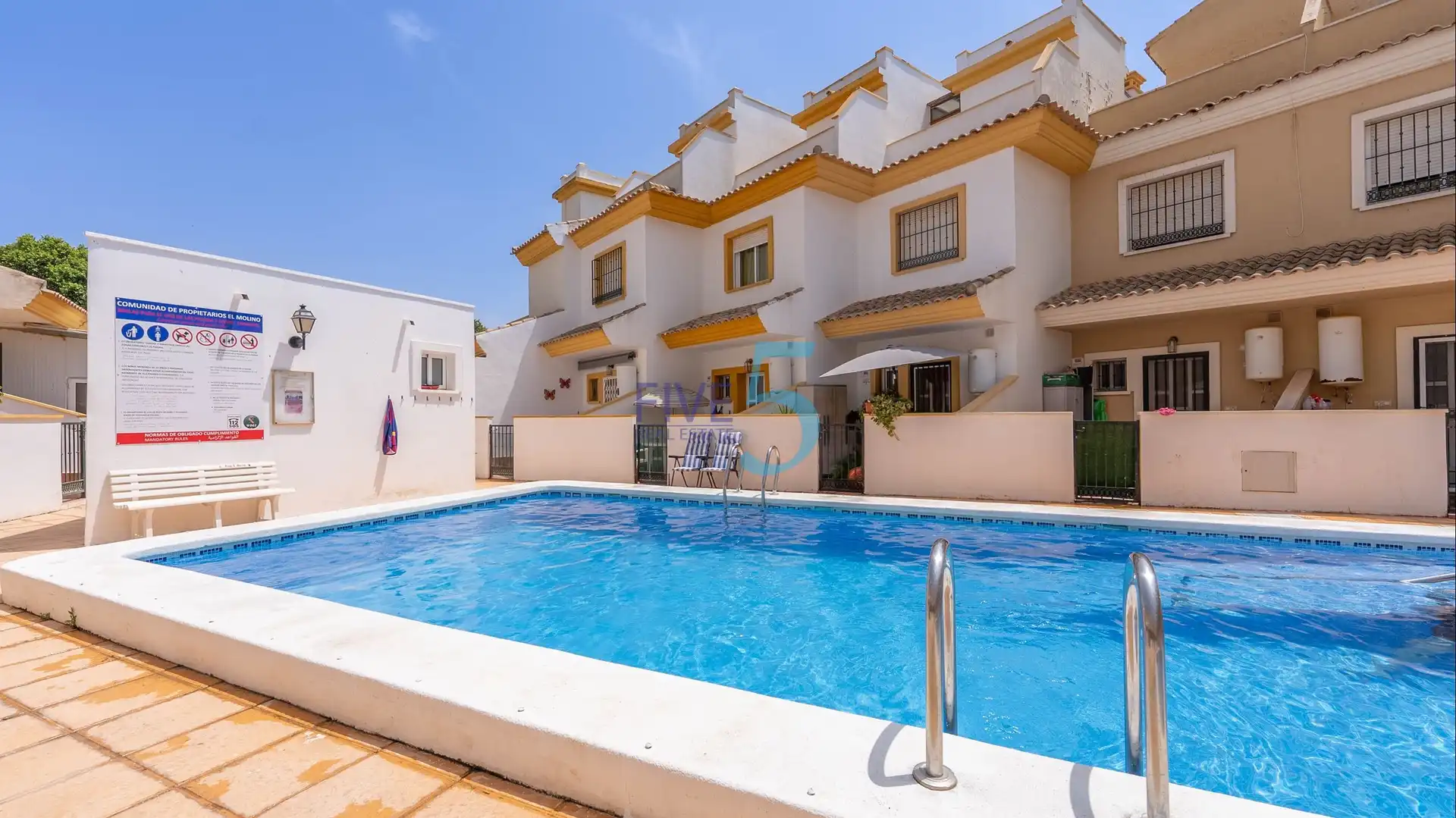 Piscina de Casa adosada en venta en Torre-Pacheco con Aire acondicionado, Calefacción y Terraza