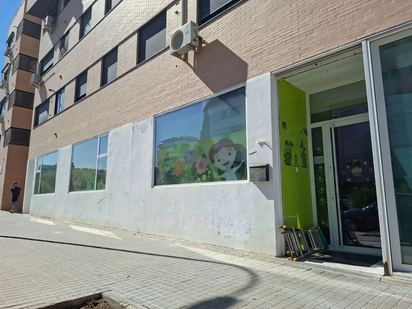 Geschaftsraum zum Verkauf in Valdemoro mit Klimaanlage, Heizung und Möbliert