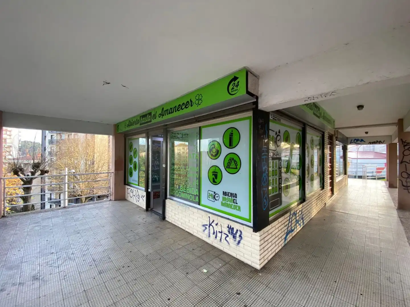 Business premises for sale in Altza