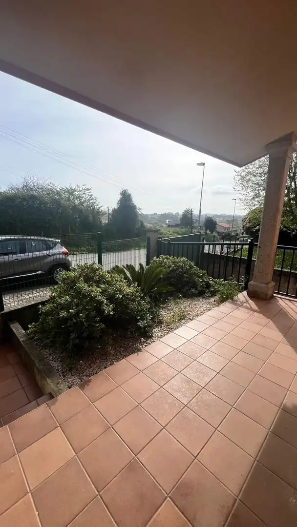 Terraza de Casa o chalet en venta en Oleiros con Jardín privado y Amueblado