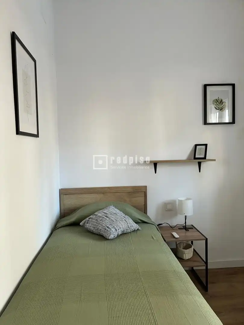 Dormitori de Pis de lloguer en Sevilla amb Calefacció, Parquet i Terrassa