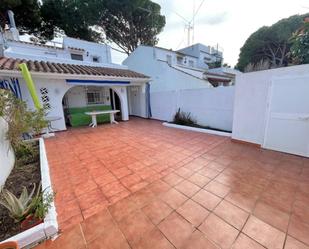 Exterior view of Single-family semi-detached for sale in Chiclana de la Frontera  with Furnished