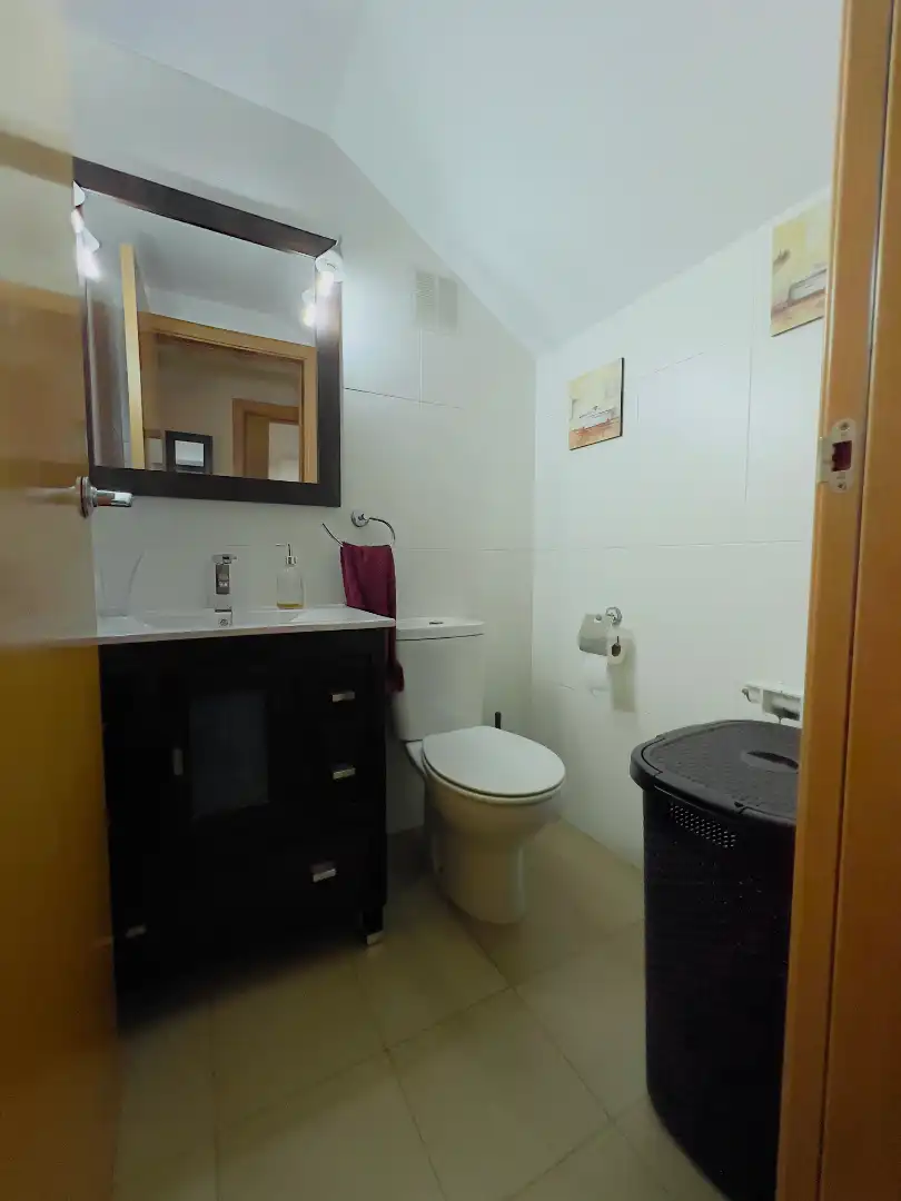 Baño de Casa adosada en venta en Reus con Aire acondicionado, Calefacción y Jardín privado