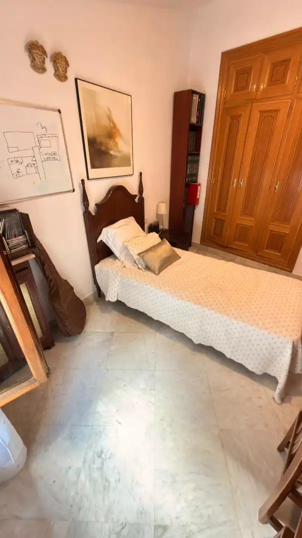 Bedroom of Houses for share in Albaicín