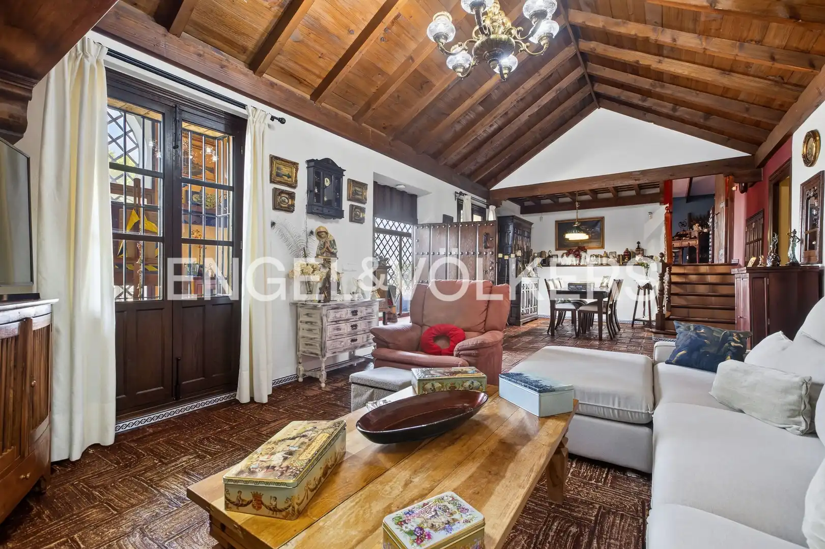 Sala d'estar de Casa o xalet en venda en Osuna amb Calefacció, Jardí privat i Piscina