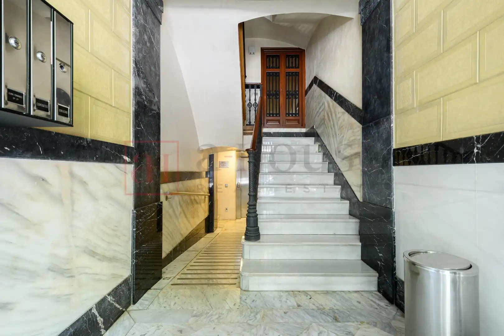 Piso con terraza en venta en Carrer de Girona, imagen 32