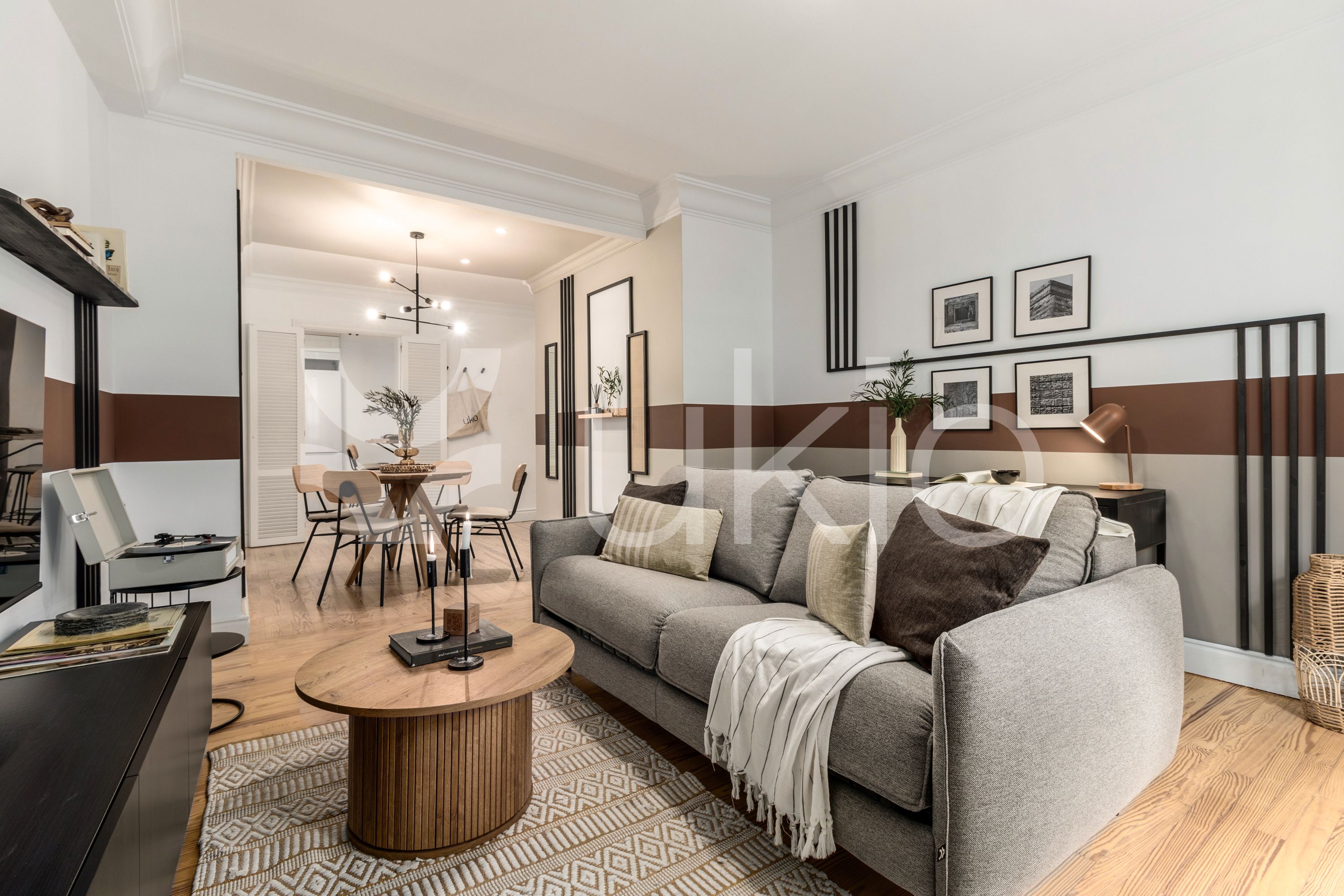 Sala d'estar de Apartament de lloguer en  Madrid Capital amb Aire condicionat, Calefacció i Moblat