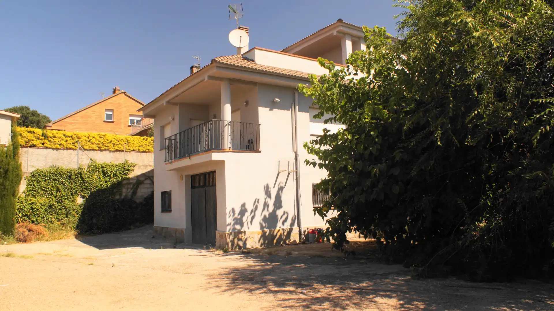 Exterior view of Houses for rent to own in Santa Eulàlia de Ronçana  with Private garden, Terrace and Swimming Pool