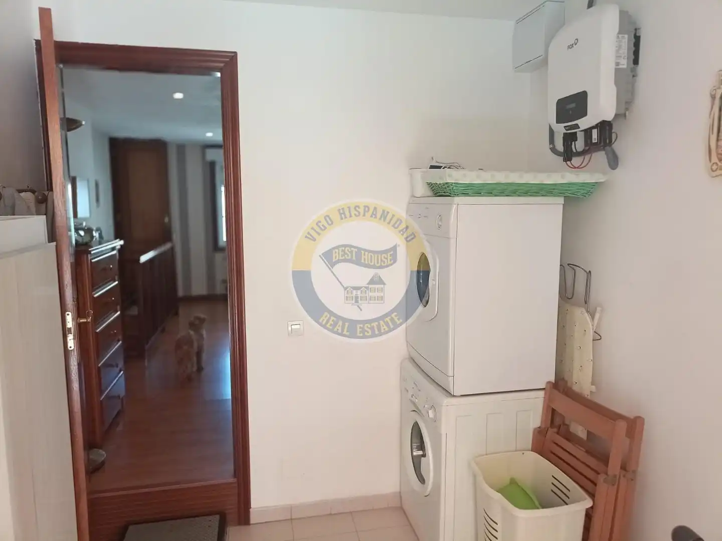 Casa adosada en venta en Vigo  con Calefacción, Terraza y Trastero