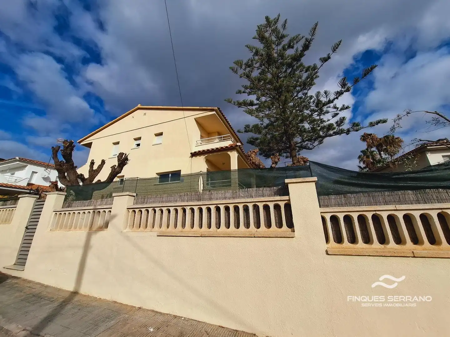 Vista exterior de Casa adosada en venta en Calafell con Calefacción, Terraza y Piscina