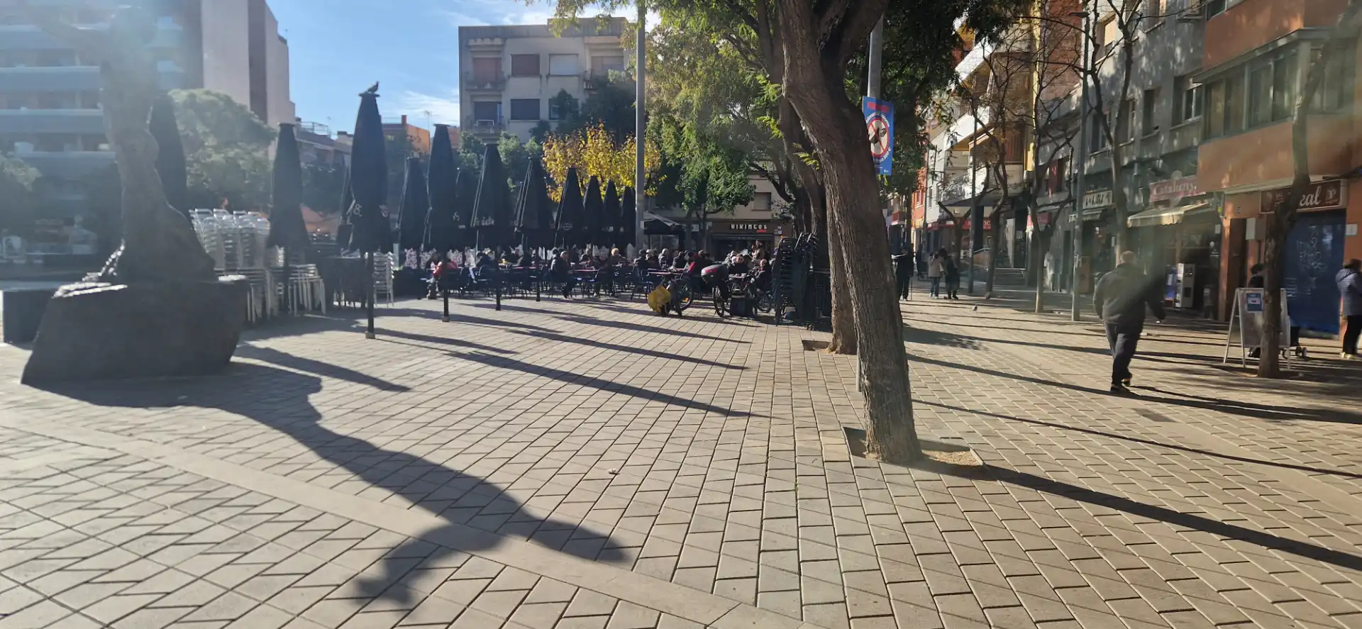 Außenansicht von Garage zum Verkauf in Sant Boi de Llobregat