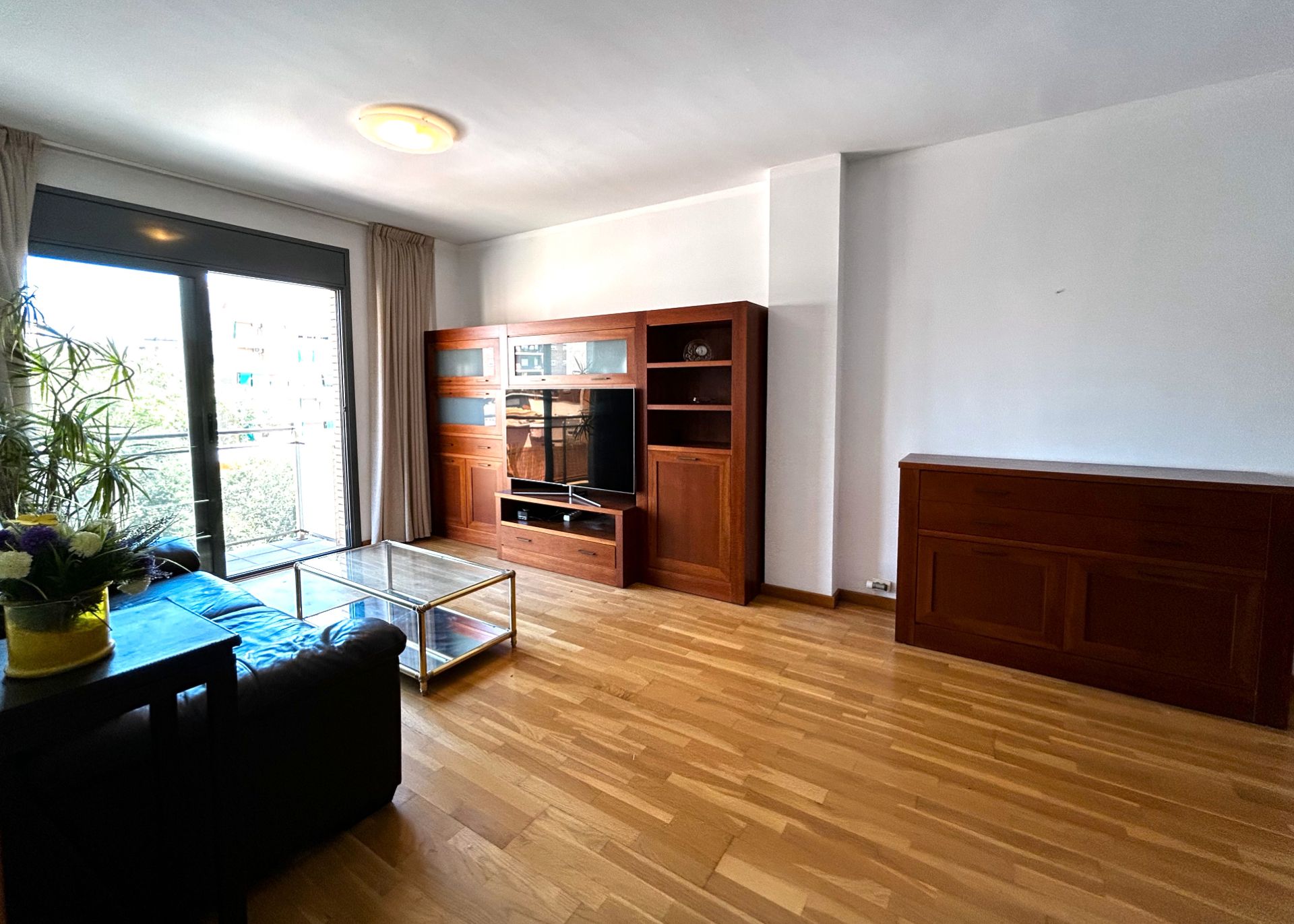Living room of Flat for sale in  Barcelona Capital  with Air Conditioner, Heating and Parquet flooring