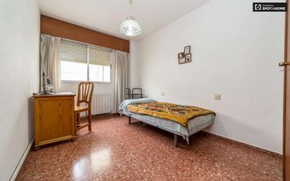 Bedroom of Flat to share in  Valencia Capital  with Air Conditioner, Heating and Terrace