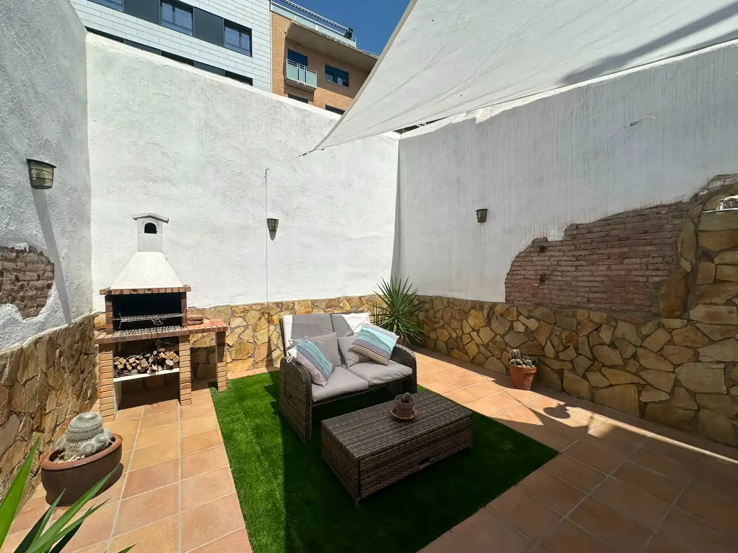 Terrace of Ground floor for sale in Badalona  with Air Conditioner, Heating and Terrace