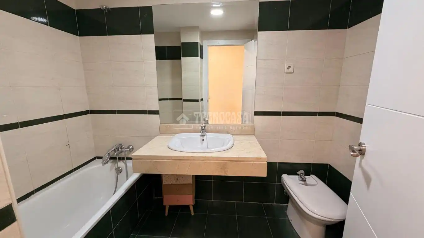 Baño de Piso en venta en Madrid con Aire acondicionado, Calefacción y Trastero
