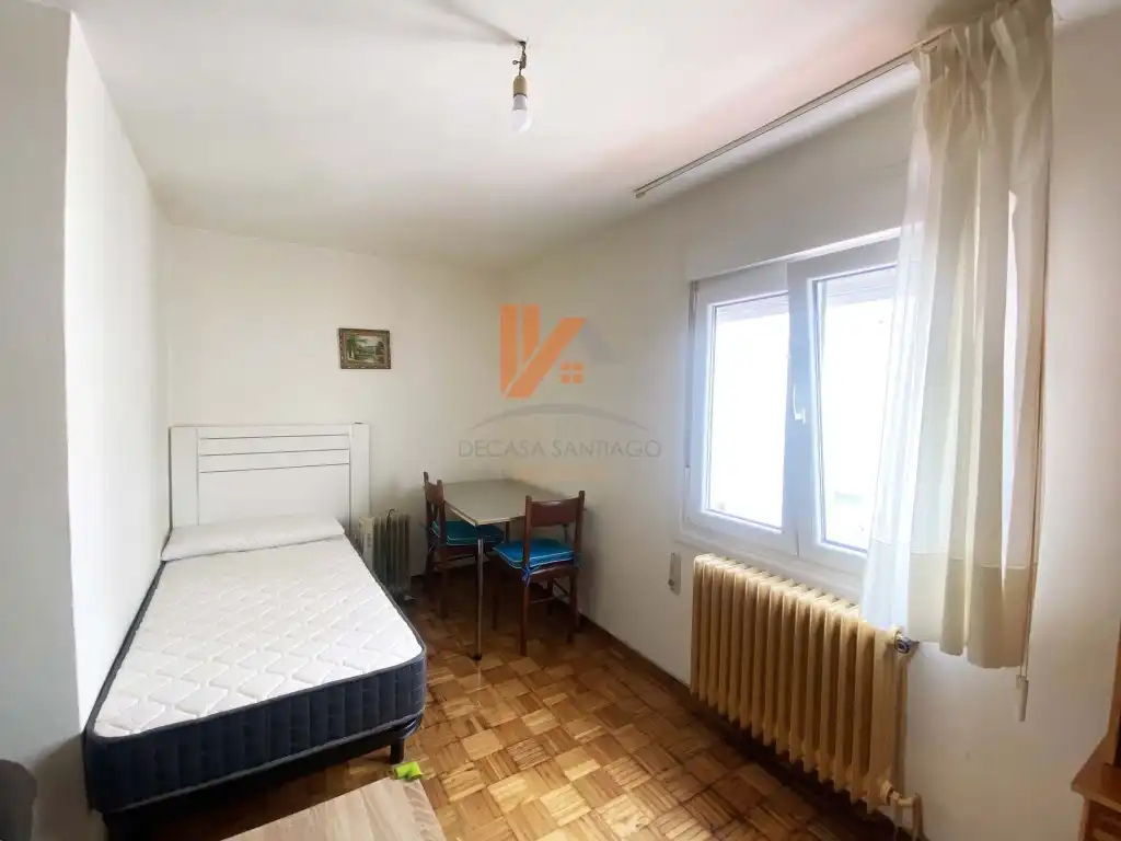 Habitación de Apartamento en venta en Santiago de Compostela 