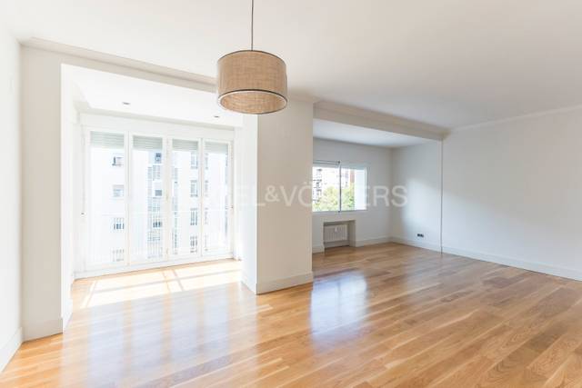 Apartamento en Alquiler en Hispanoamérica - Bernabéu