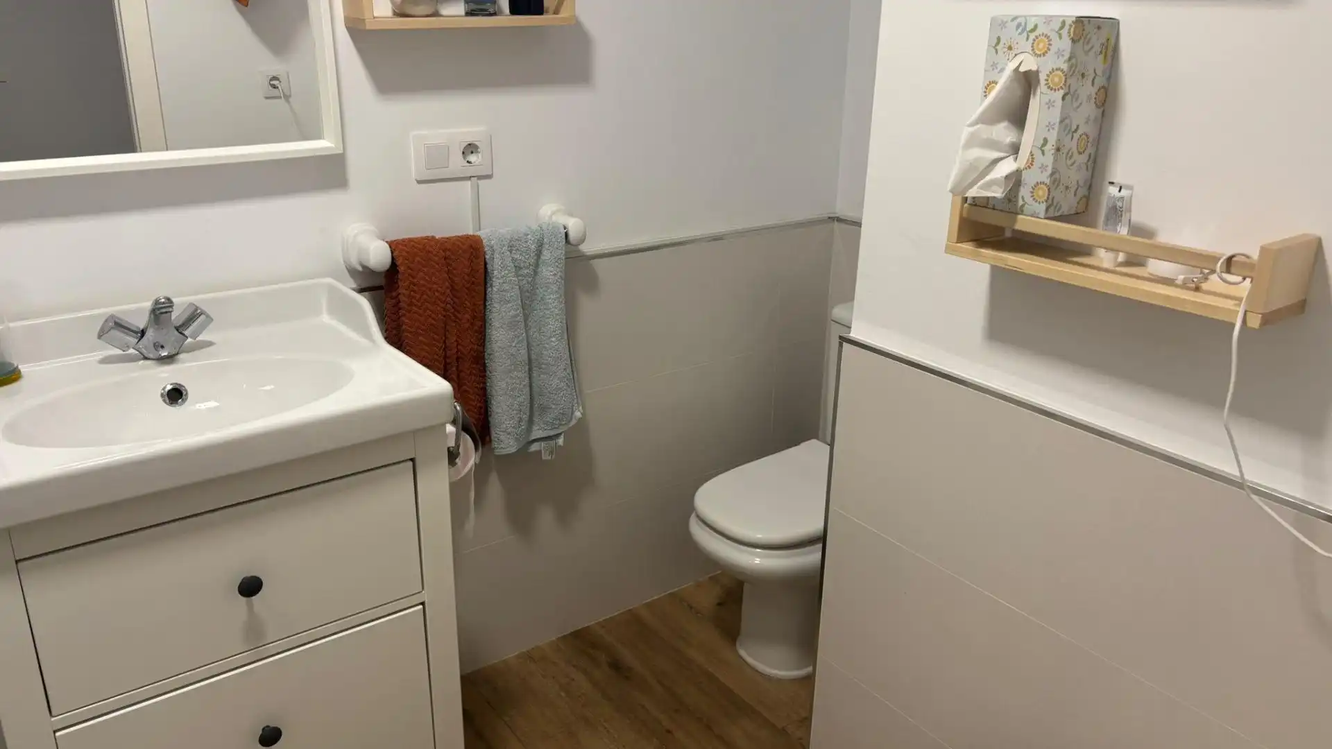 Baño de Piso de alquiler en Sevilla con Aire acondicionado, Calefacción y Terraza