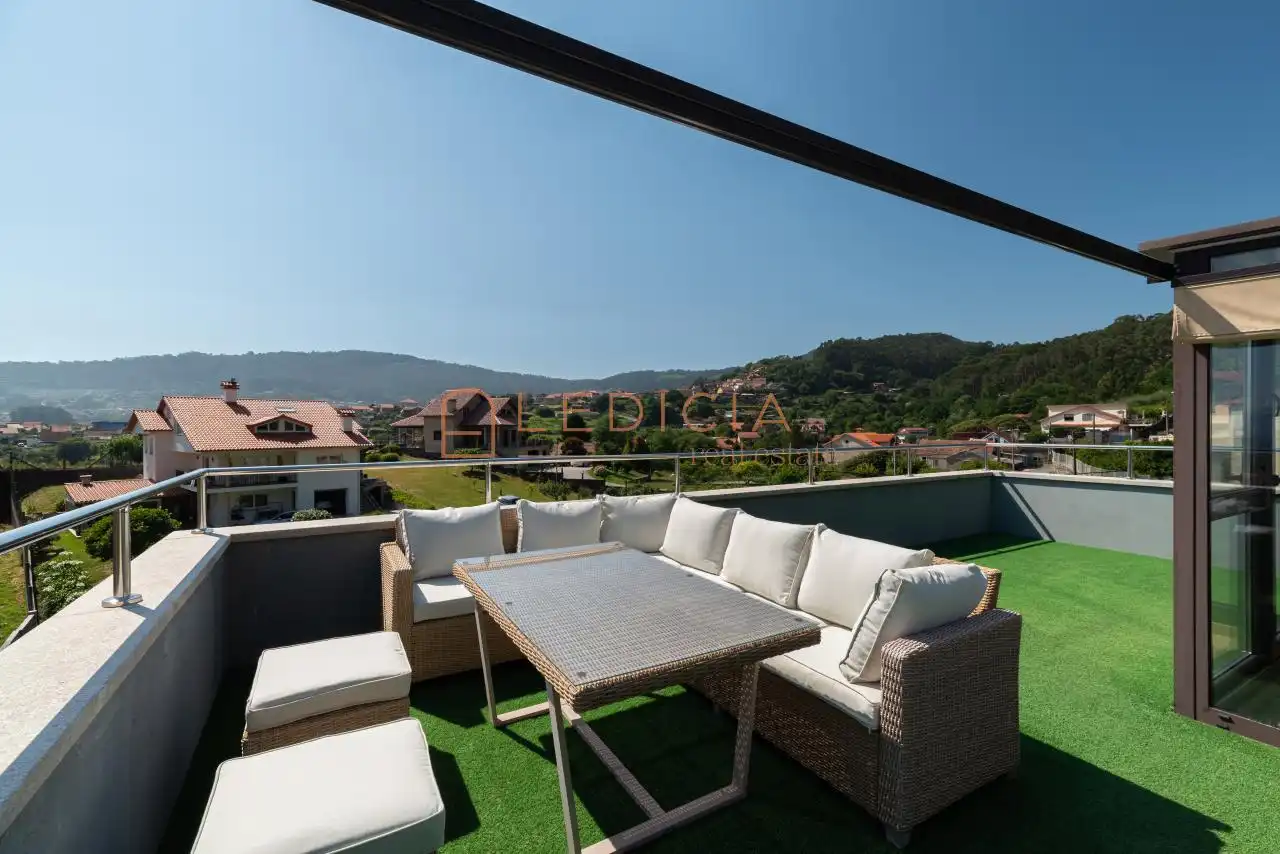Terrace of Houses for sale in Moaña  with Heating, Private garden and Swimming Pool